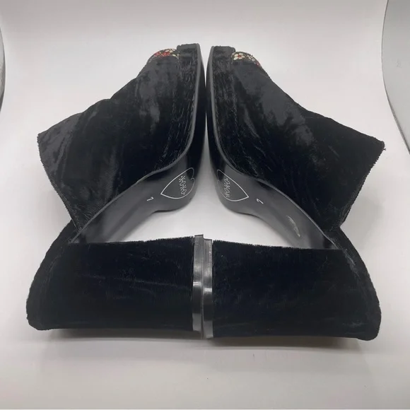 XOXO Velvet Platform Heels Black with Floral Pattern Women’s Size 7 - Picture 5 of 8